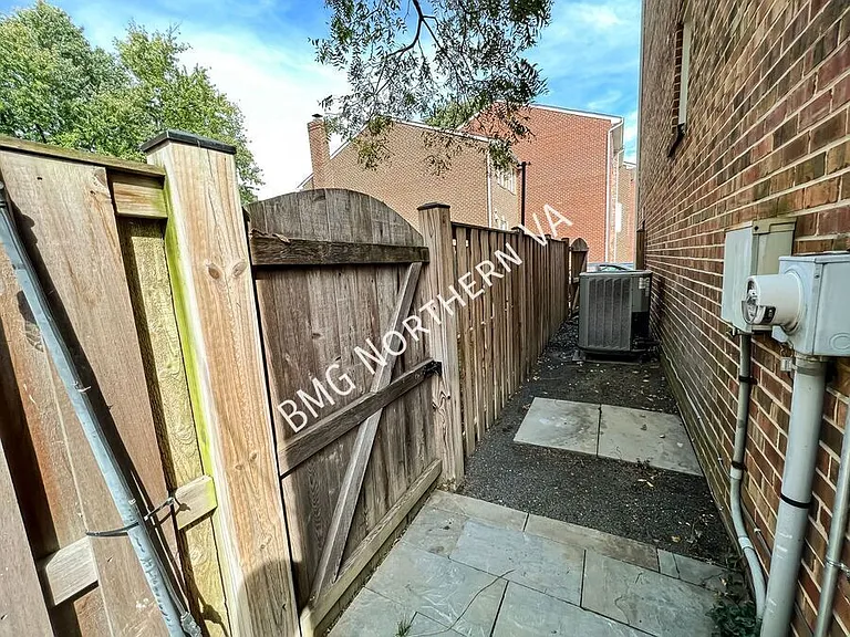954 S Rolfe St — Photo 35