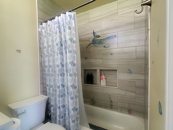 Comfortable bathroom.
