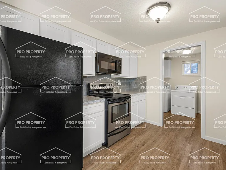 706 W 47th St — Photo 12