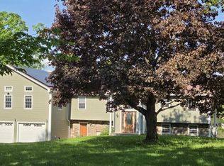 156 Covey Rd, Westford, VT 05494