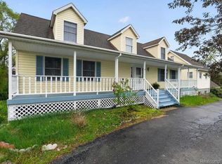5081 Vines Rd, Howell, MI 48843