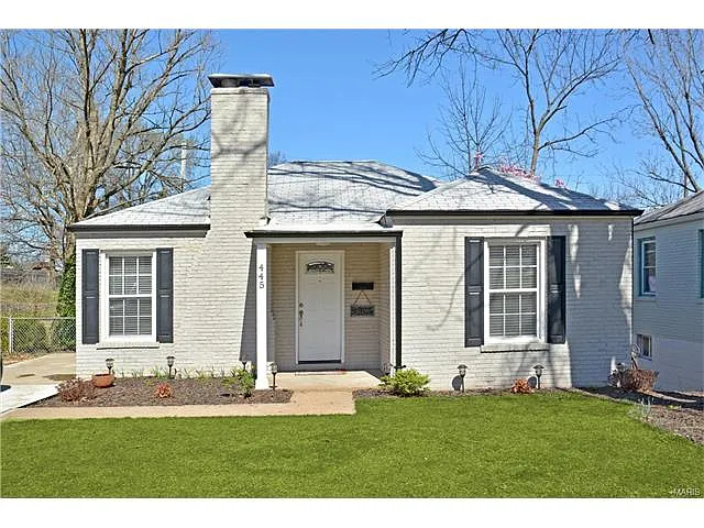 445 Bismark Ave photo 1