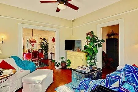 2 bed, 1.0 bath, 1000 sqft, $5,700 — Photo 3