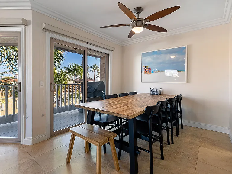 600 E Oceanfront #3A — Photo 9
