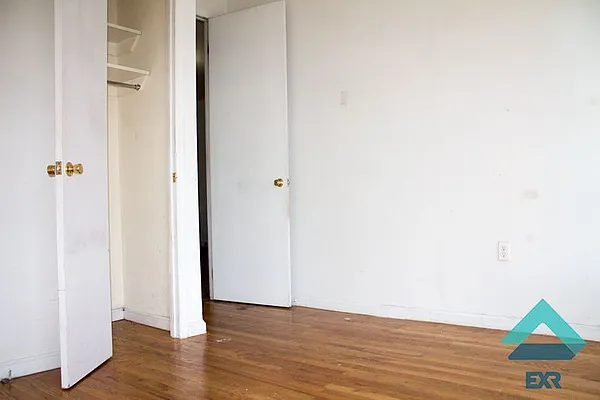 Rented by EXR | media 6