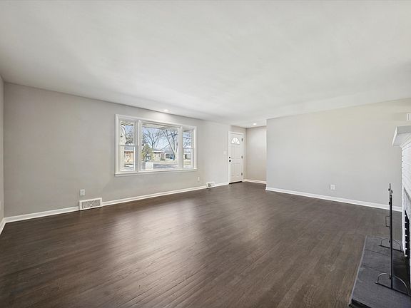 5th image of 1024 W Walnut St