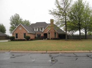 2608 Mockingbird Dr, Ponca City, OK 74604
