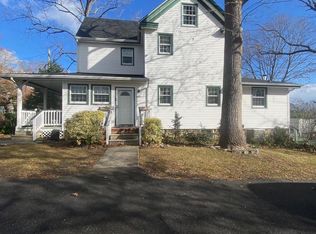 536 N Shore Rd, Absecon, NJ 08201