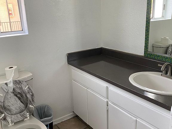 5th image of 5412 Imperial Ave #4