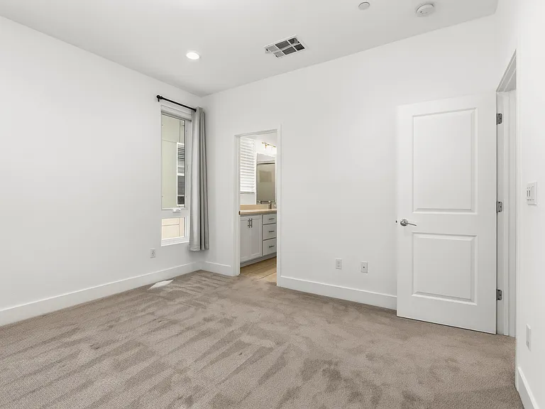 1475 Latitudes Way — Photo 19