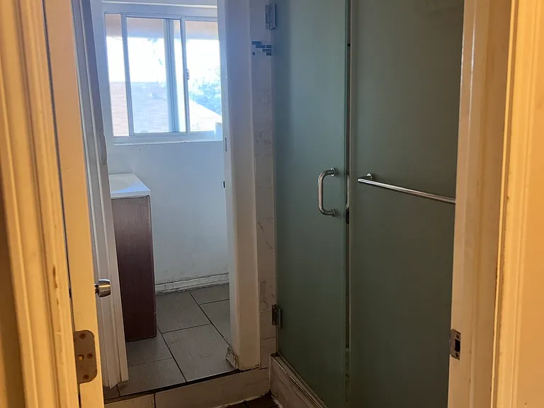 1729 W 20th St #2C — Photo 5