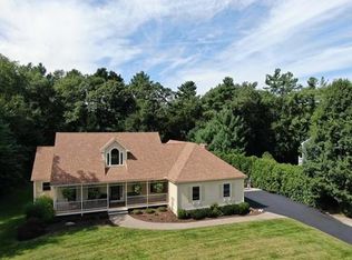 40 Suzanne Dr, Raynham, MA 02767