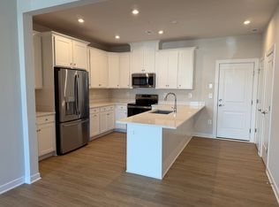 8652 Lovelace St, Manassas, VA 20109