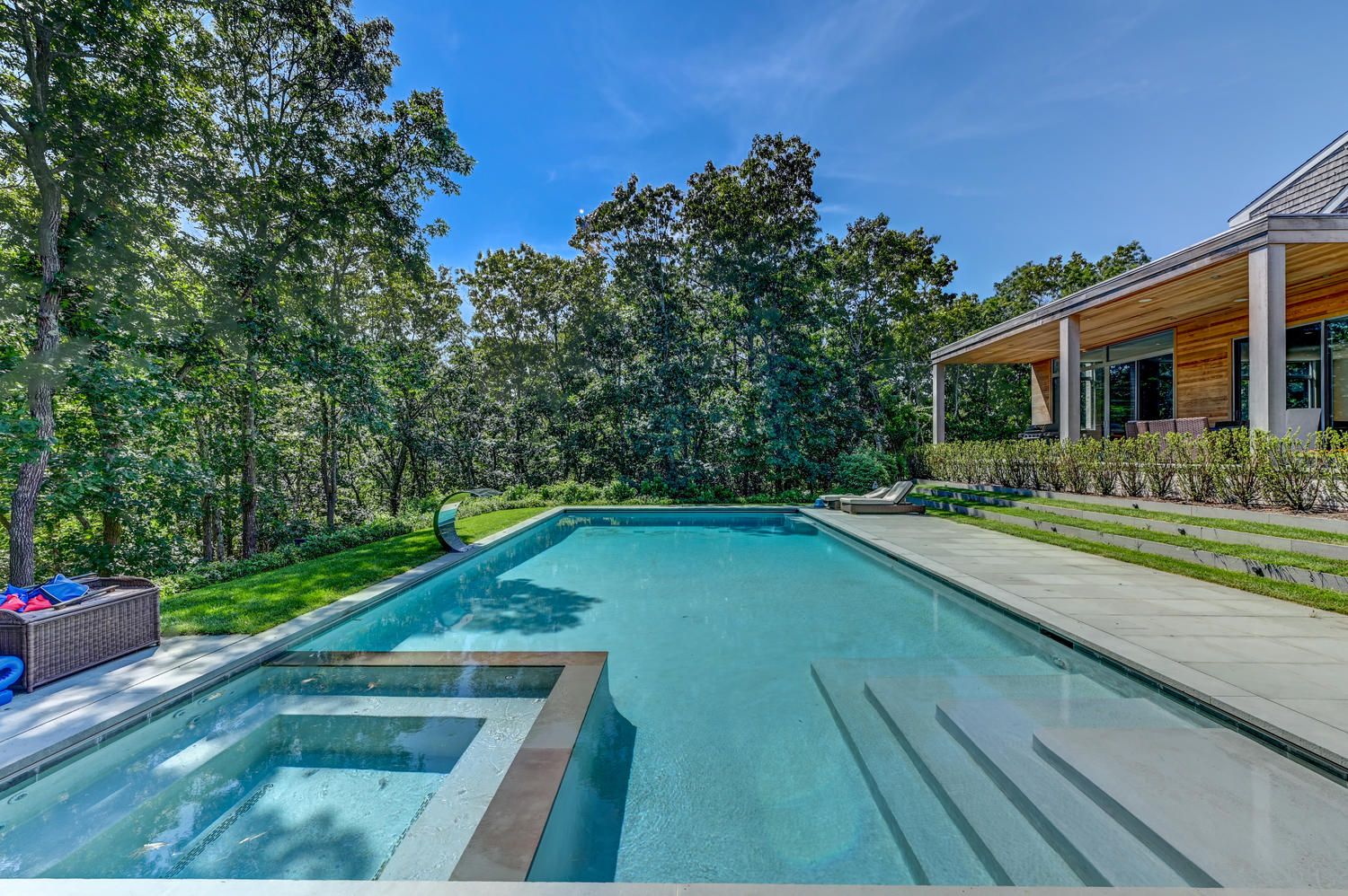  Large Lap pool with hot tub