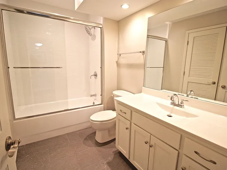4415 Jefferson St — Photo 18