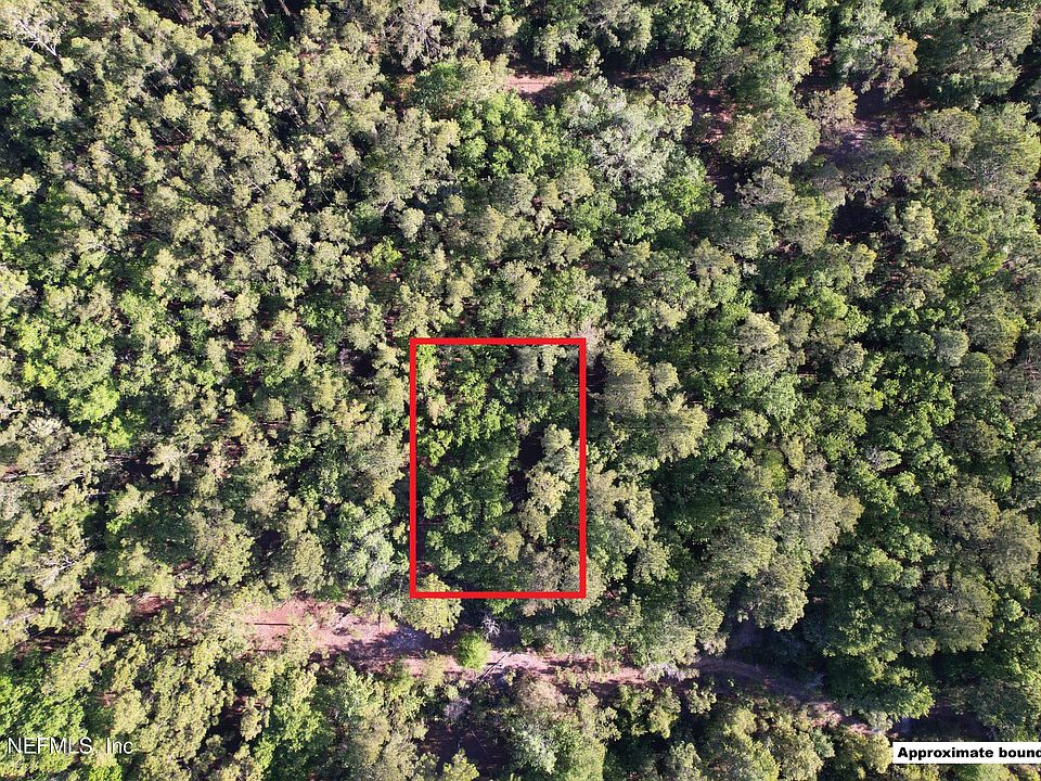 1st image of 329 CHIPOLA Drive