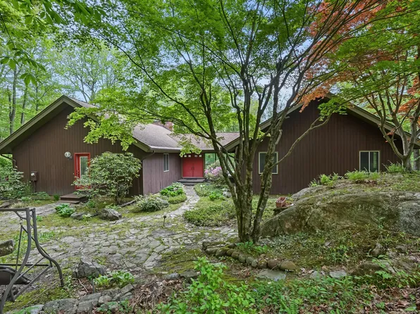 61 Stony Brook Road, Middlebury, CT 06762