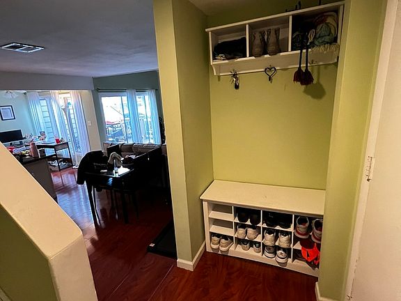 3rd image of 3301 Beacon St Unit 69