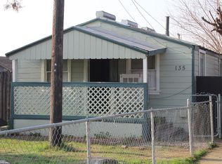 135 Hermosa Ave, Woodlake, CA
