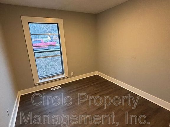 5th image of 2711 Monticello Dr NW