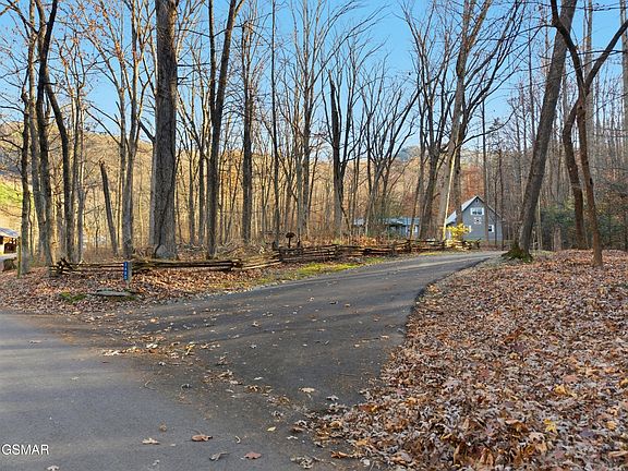 3rd image of 3480 Sugar Camp Cir