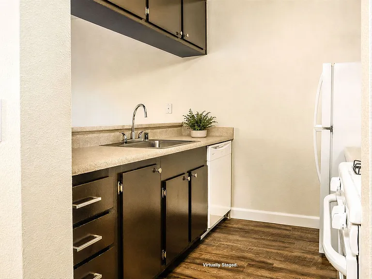Mission Village Apartments — Photo 18