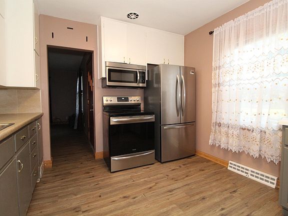 5th image of 1166 Easton Ave
