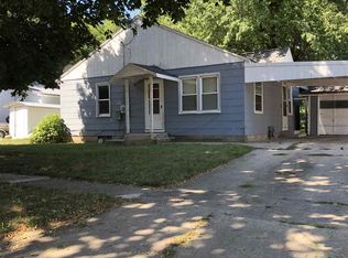 711 8th Ave SW, Independence, IA 50644