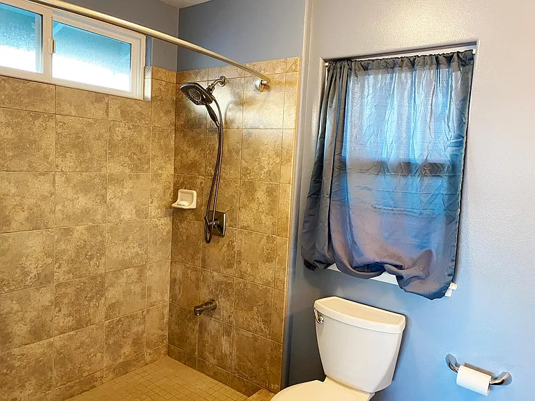 3227 Paliuli St #2 — Photo 18