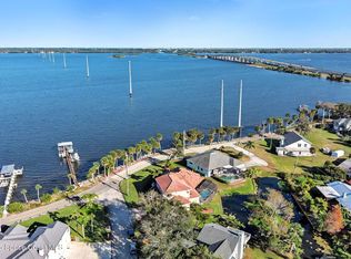 1 Point View Pl, Cocoa, FL 32926
