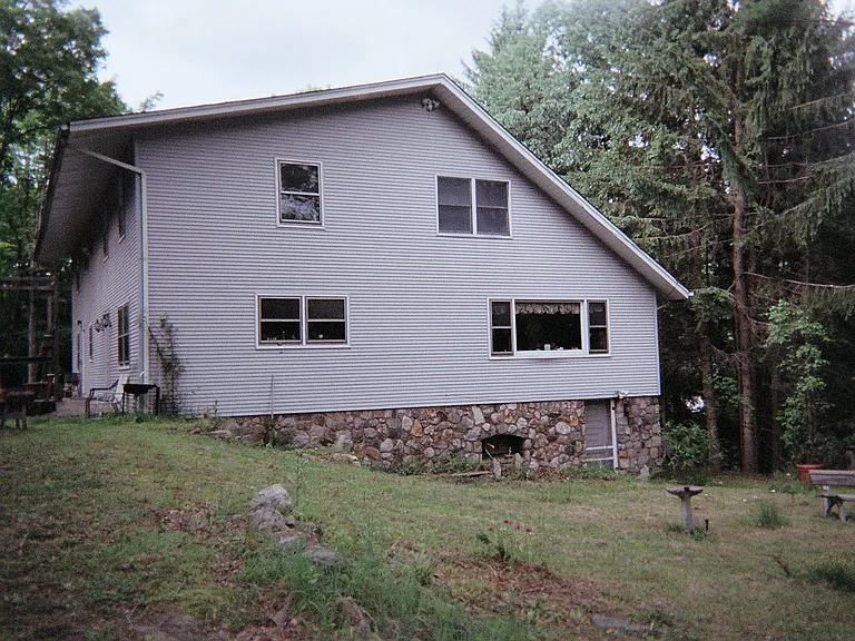 124 Cascade Rd — Photo 1