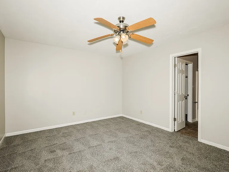 457 Sable Chase — Photo 11