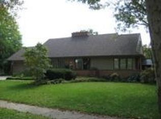 2108 S Chesaning Dr SE, Grand Rapids, MI 49506