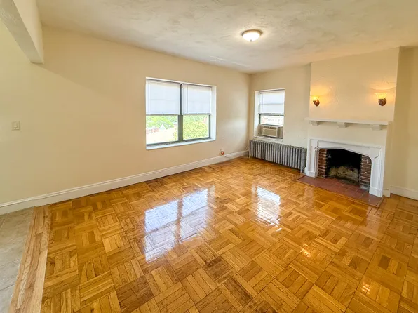 2-8 Elmwood Ave #45, Winchester, MA 01890