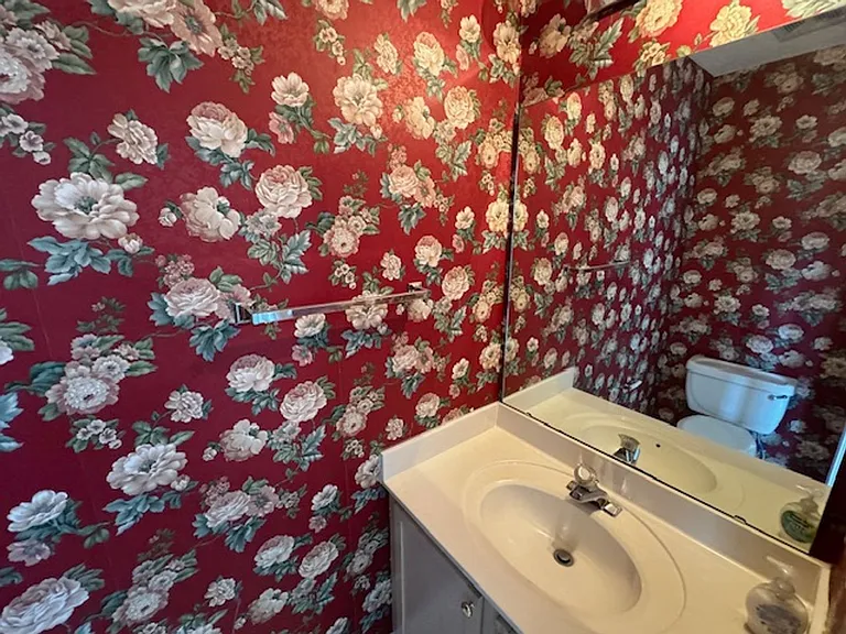 102 Alice Ct — Photo 15