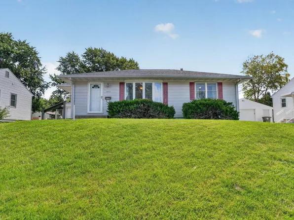 1255 Scott Ave, Waterloo, IA 50701