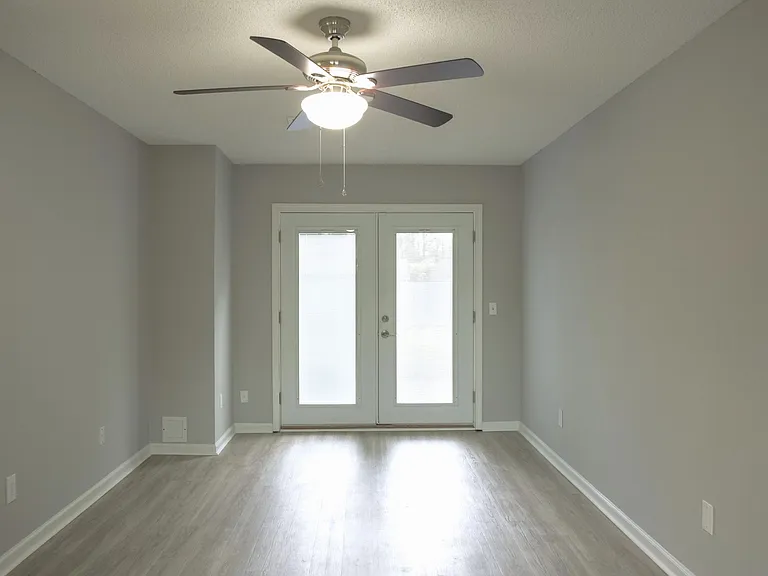 607 Scott St — Photo 16