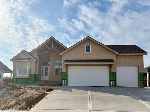 5134 NW Montebella Dr, Riverside, MO 64150