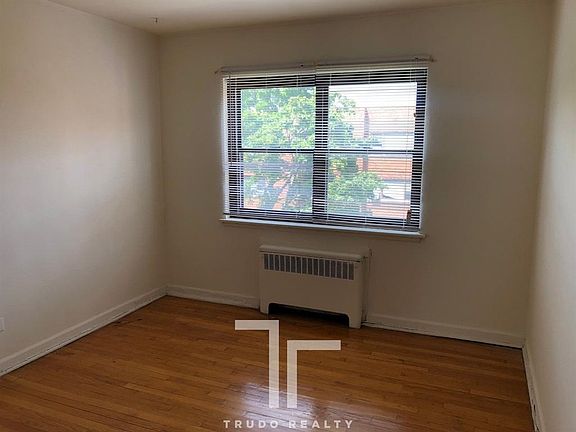 4th image of 550 W Arlington Pl APT 408
