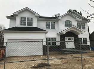 13 Preston Ln, Syosset, NY 11791