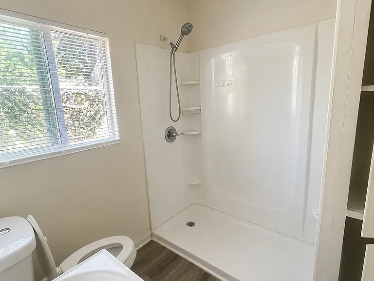 2142 N Arrowhead Ave #203 — Photo 7