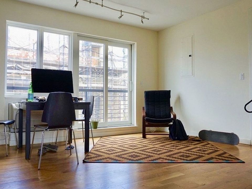 1st image of 400 Bedford Ave #5R