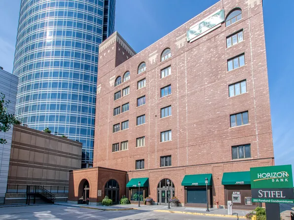 252 Pearl St NW Unit 5C, Grand Rapids, MI 49503