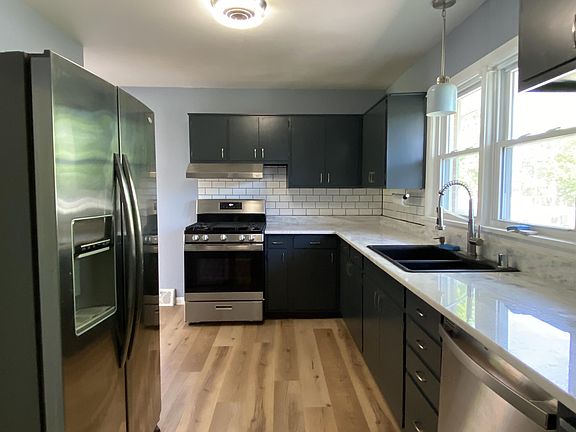 4th image of 1338 W Vine St