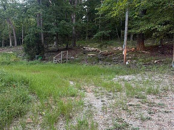 4th image of 761 Paradise Acres Rd