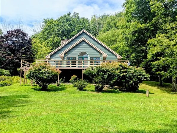 4200 Beck Rd, Jamestown, NY 14701