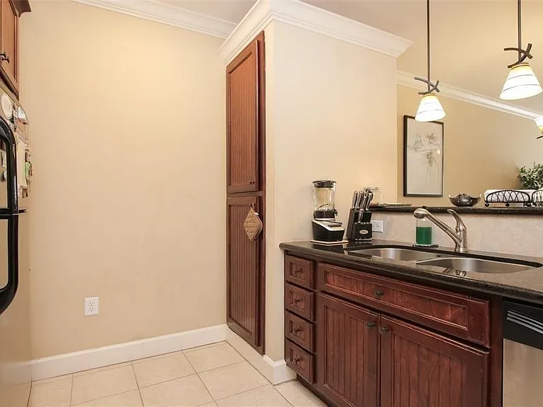 2203 Dorrington St #208 — Photo 8