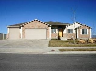 5798 Gold Stone Dr, South Jordan, UT 84095