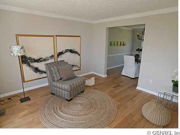 3rd image of 22 Cornflower Dr
