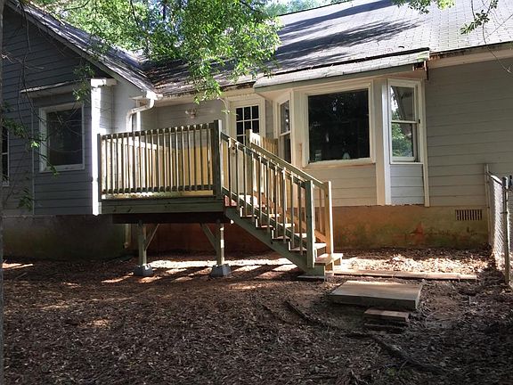 2nd image of 130 Bradford Pl